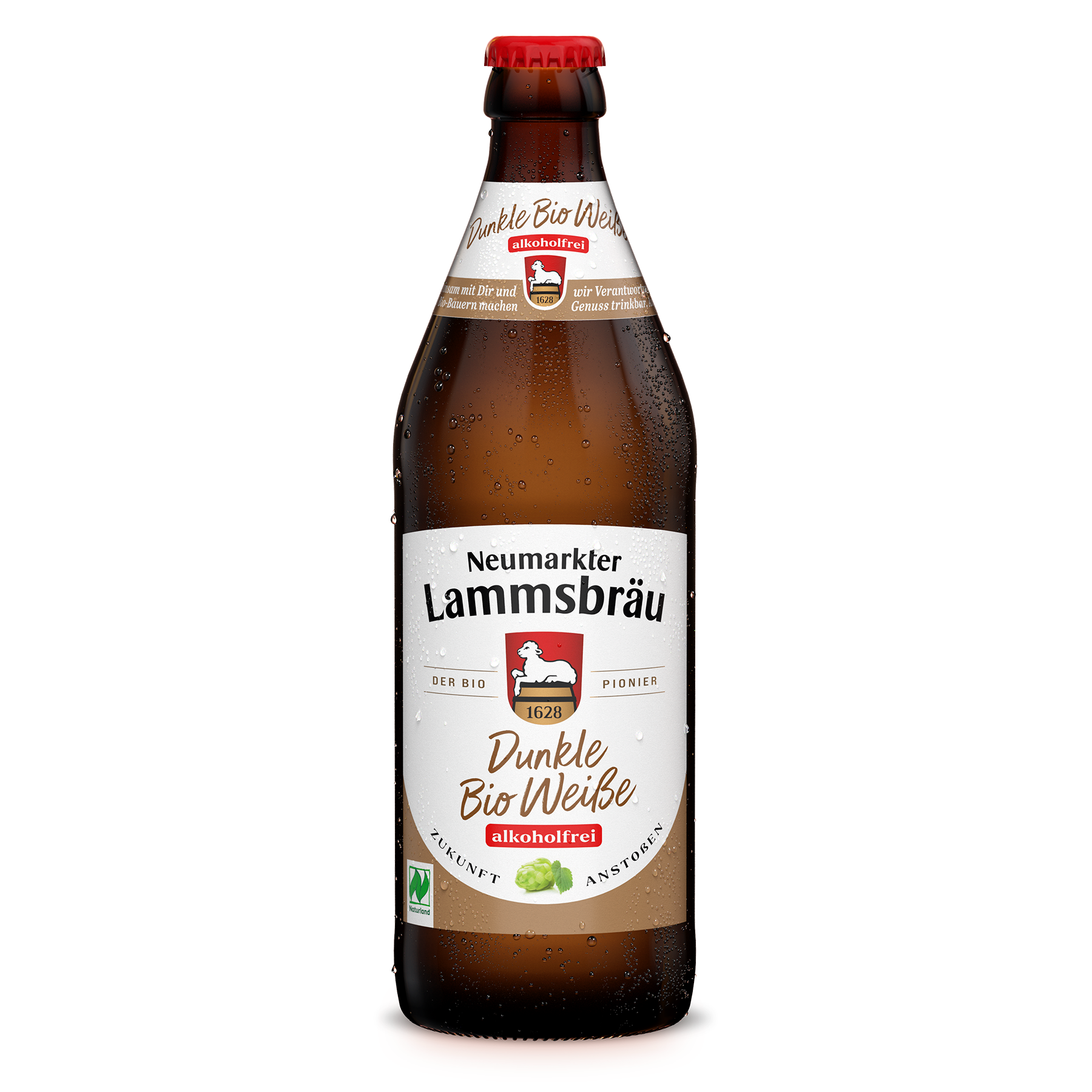 Eine braune Glasflasche mit weißem und braunem Etikett und Kondenswassertropfen. Das Etikett trägt den Schriftzug "Neumarkter Lammsbräu Dunkle Bio Weiße alkoholfrei" mit dem roten Wappenschild (Lamm, 1628), sowie Hopfenabbildung und Text "Der Bio Pionier" und "Zukunft Anstoßen". Die Flasche ist in Frontalansicht vor weißem Hintergrund fotografiert.
